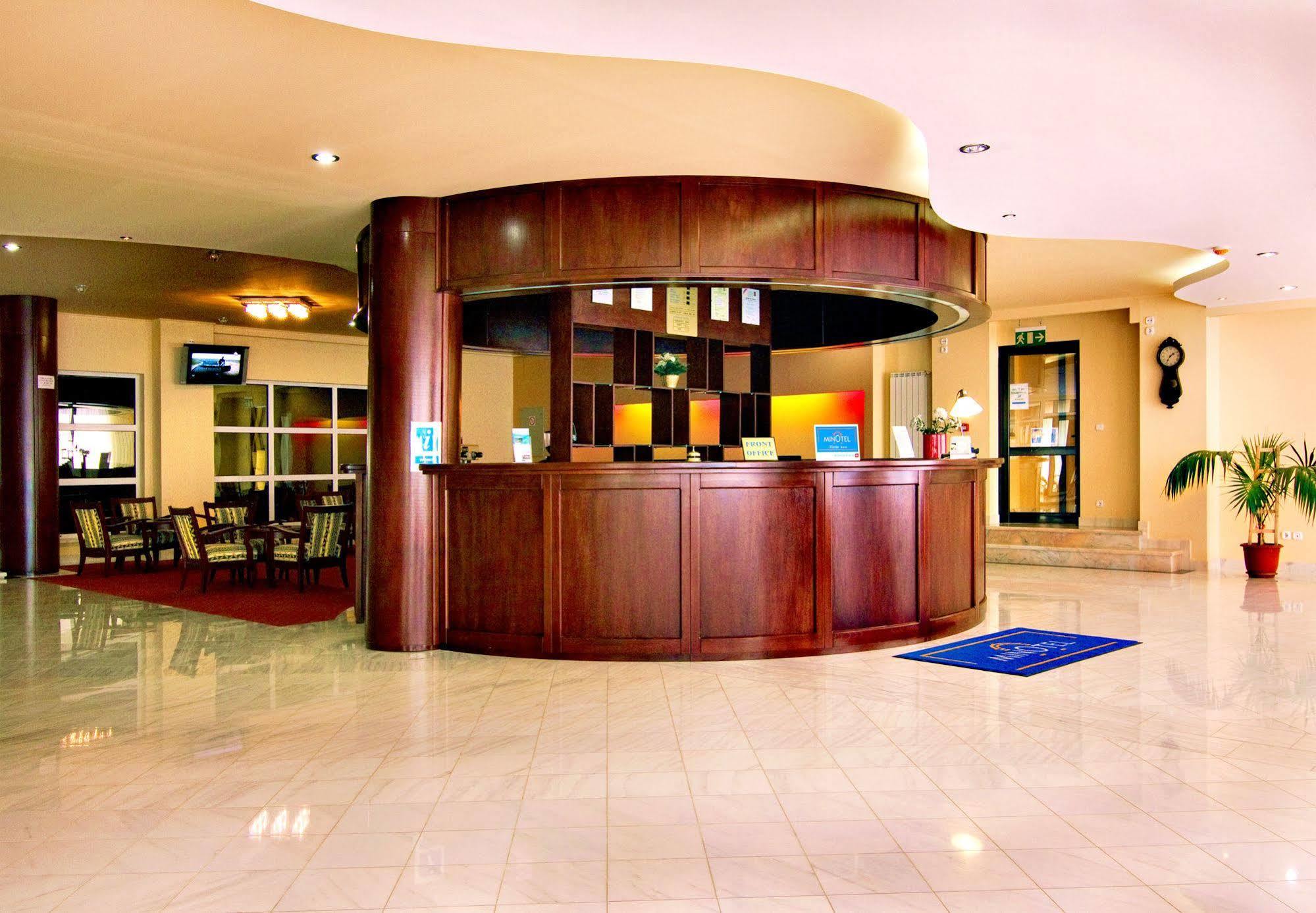 Hotel Floris Cheia  Exterior photo
